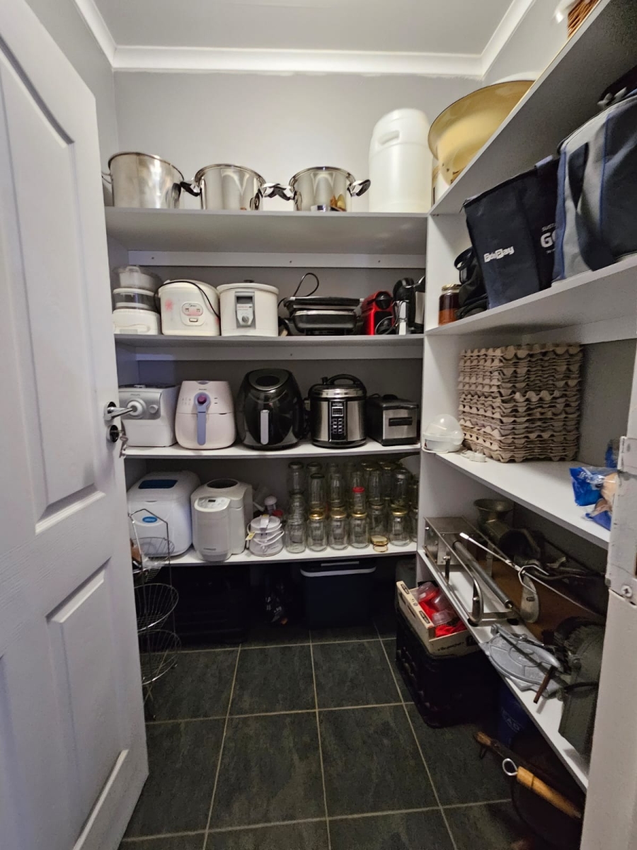 4 Bedroom Property for Sale in Rietfontein AH North West